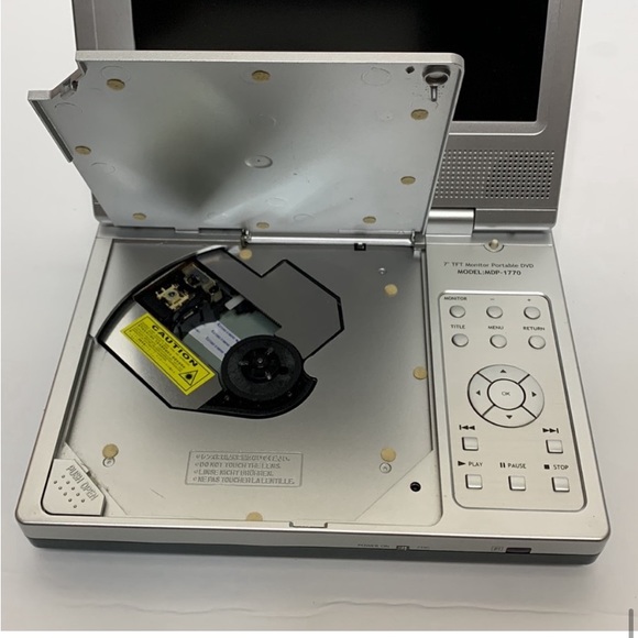 Mintek | 7" TFT Monitor Portable DVD MDP-1770 | DVD
Player | Video Travel Player - Picture 7 of 14